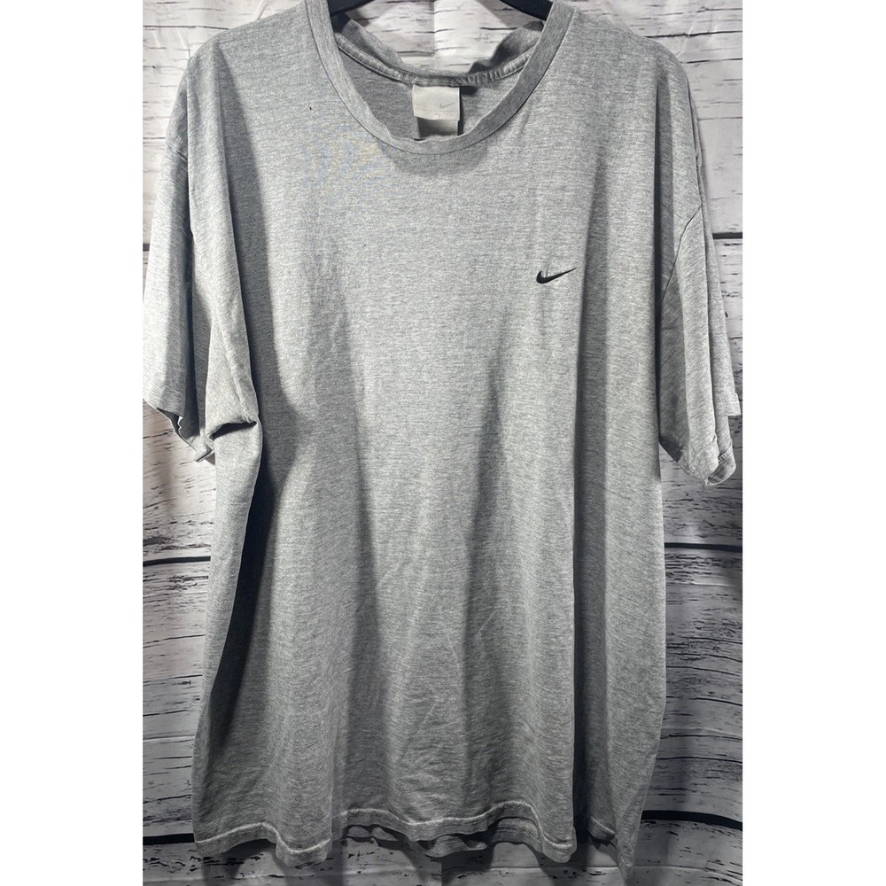 Nike‎ Shirt Men's Gray X Large Sportswear Mini Swoosh Logo Graphic Tee Vtg